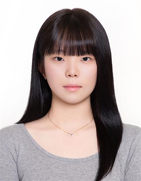 김나은